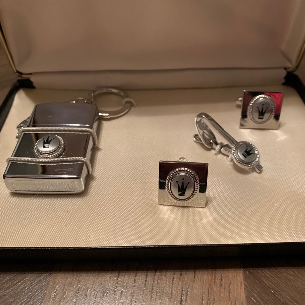 Shields Fifth Avenue Crown Set